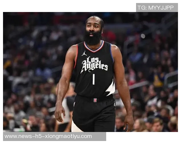 帕金斯揭秘詹姆斯对哈登的影响与竞争态度的背后故事 帕金斯揭秘詹姆斯对哈登的影响与竞争态度的背后故事