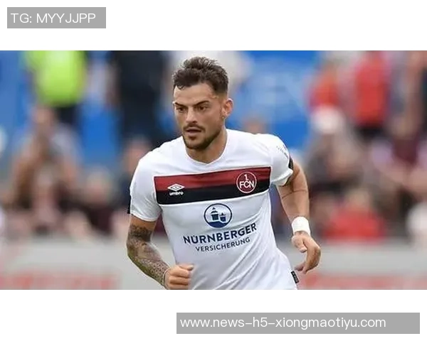 阿贾克斯俱乐部球探与引援主管凯文德朗宣布辞职引发关注