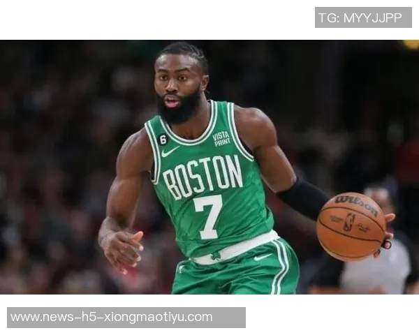 斯波赞杰伦布朗展现卓越耐力成功承担球队重任 斯波赞杰伦布朗展现卓越耐力成功承担球队重任