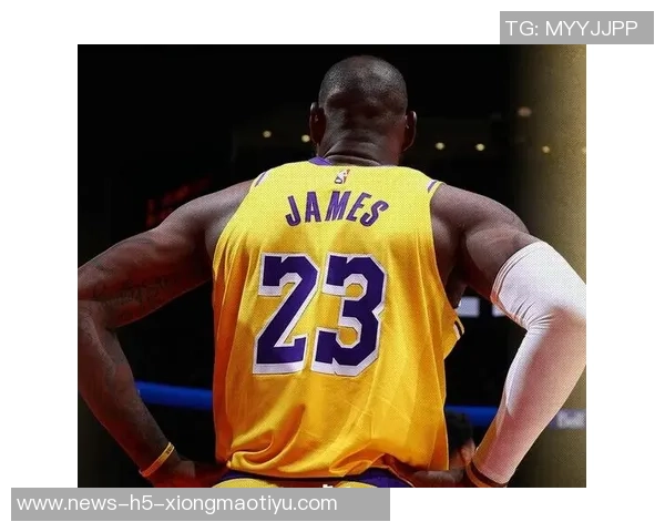 詹姆斯祝贺追梦达成900盖帽里程碑兄弟情深再续传奇