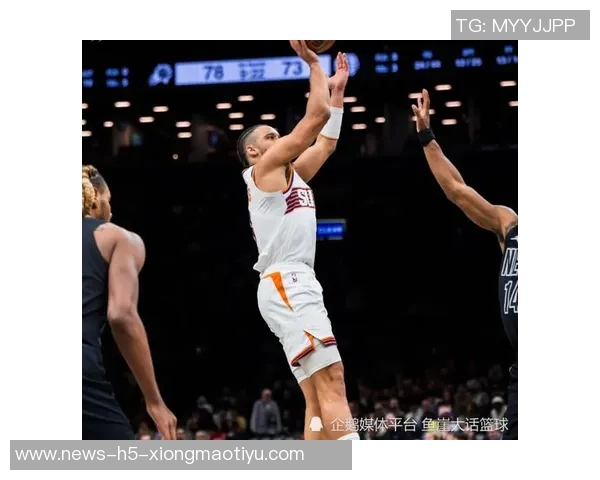 阿伦对布克三分犯规的看法:突破被切裁判总是认为球手一体 阿伦对布克三分犯规的看法:突破被切裁判总是认为球手一体